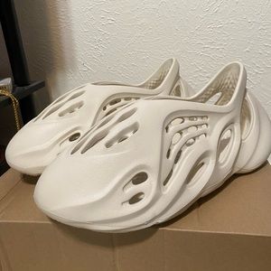 Yeezy foam runners